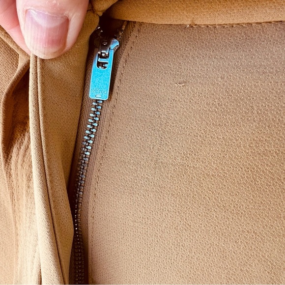 ARITZIA WILFRED HIGH WAIST BELTED EFFORTLESS TROUSERS NEUTRAL TAN SIZE 12 - Picture 4 of 8